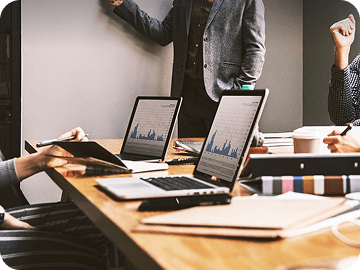 매월 마케팅 성과 보고 및 플랜 수정