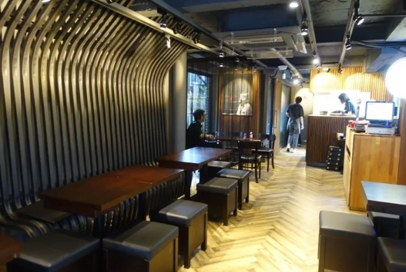 이자카야 2개지점에서
프리랜서 대표까지 - 5