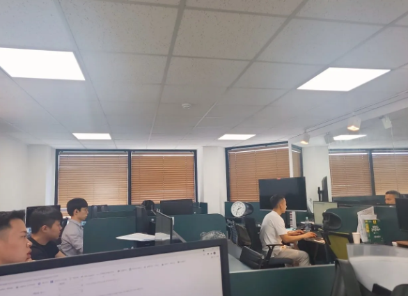 작은 부동산에서
서울시 5개지점 부동산까지 - 1