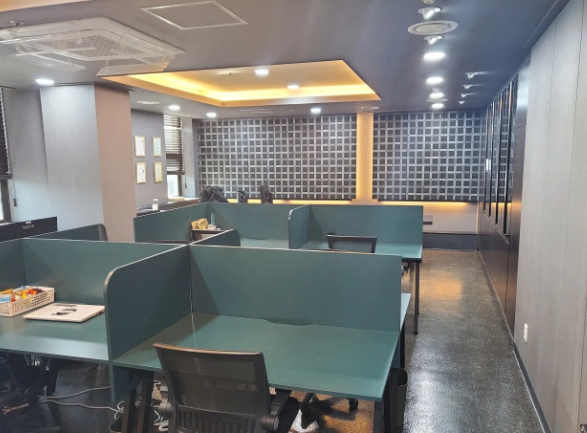 작은 부동산에서
서울시 5개지점 부동산까지 - 3